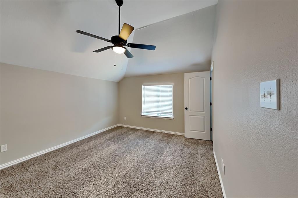 501 Eagle Glen Lane Property Photo 13