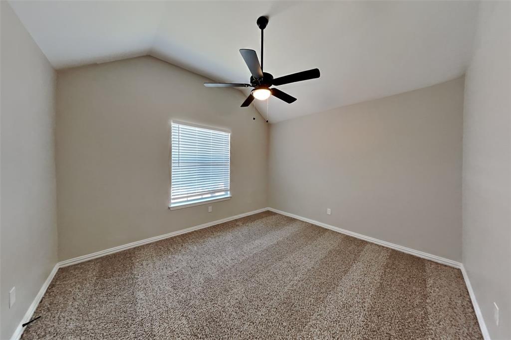 501 Eagle Glen Lane Property Photo 16
