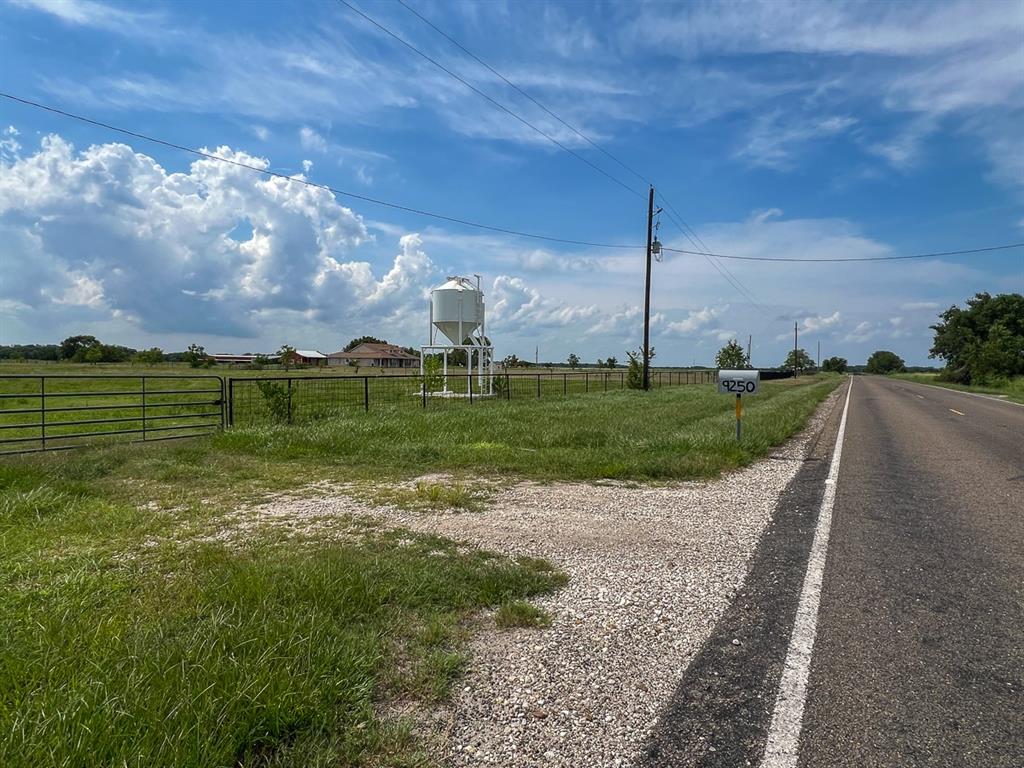 00 Fm 686 Property Photo 6