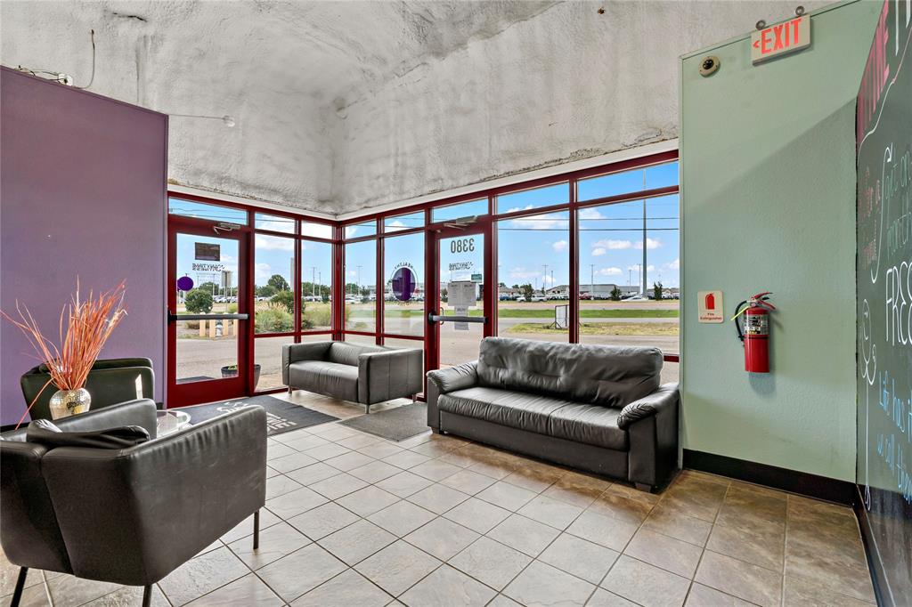 3360 Loop 286 Property Photo 7