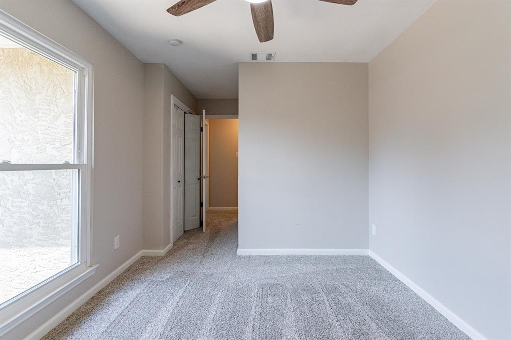 4910 Regal Bluff Property Photo 5