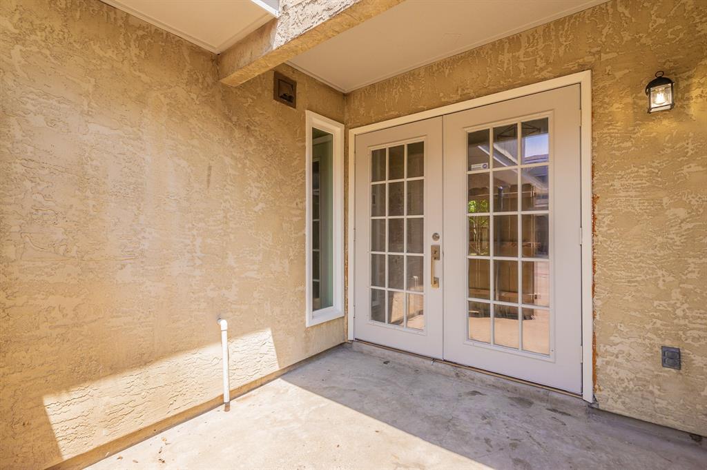 4910 Regal Bluff Property Photo 8