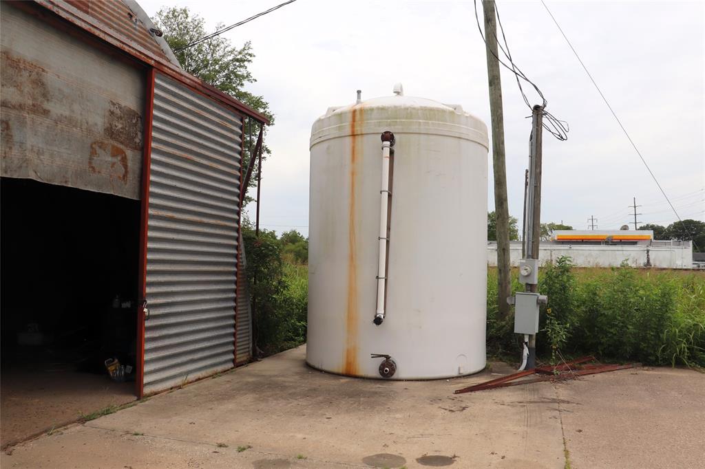 86 Fm 770 Property Photo 3