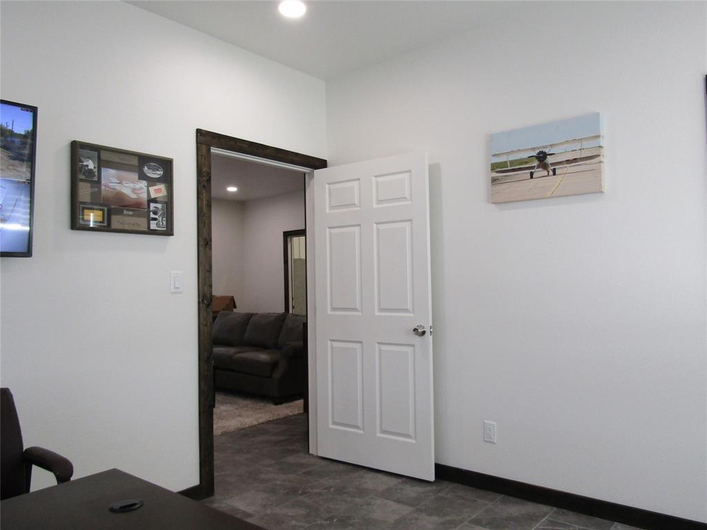 1324 N Main Street Property Photo 4