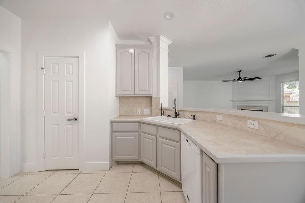 8508 Rock Creek Drive Property Photo 19