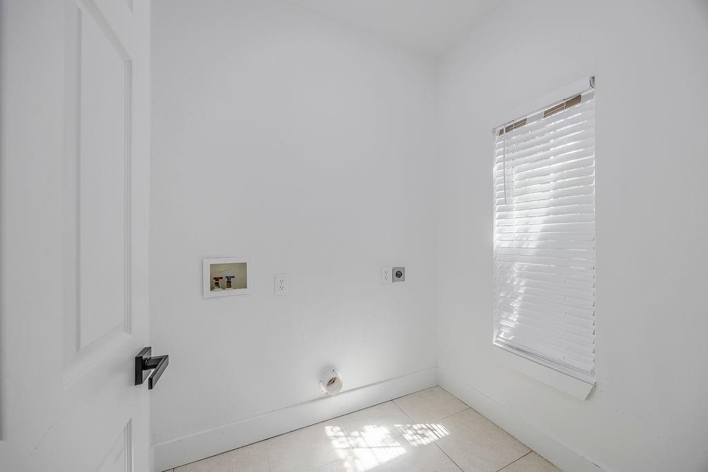 8508 Rock Creek Drive Property Photo 22