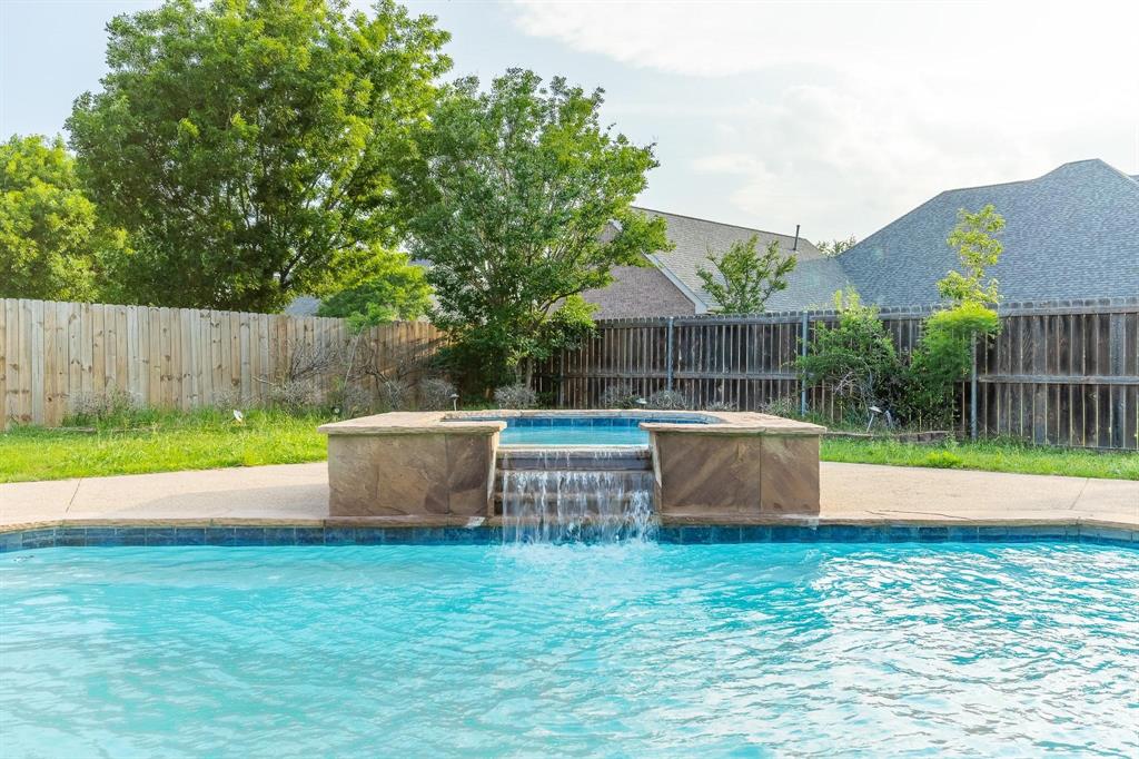 1207 Saddle Lakes Drive Property Photo 1