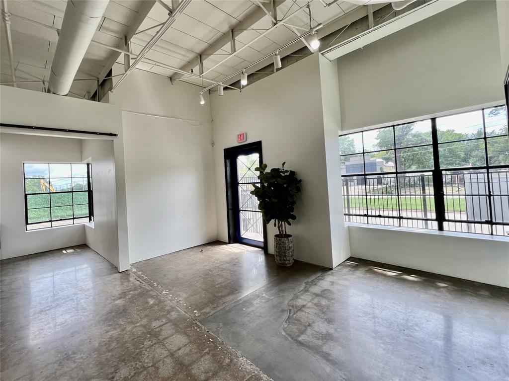 1208 S Riverfront Boulevard Property Photo 14