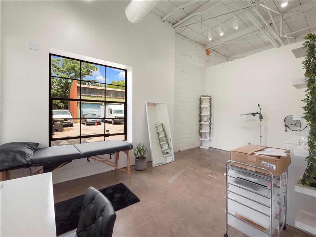 1208 S Riverfront Boulevard Property Photo 28