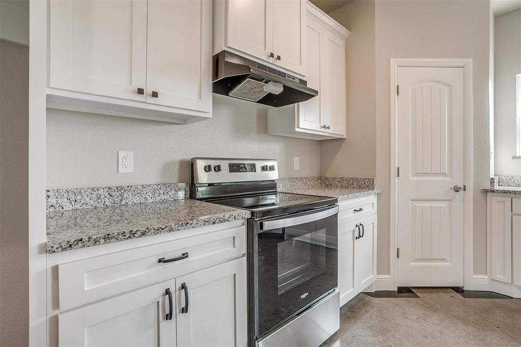 30 Frost Lane Property Photo 11