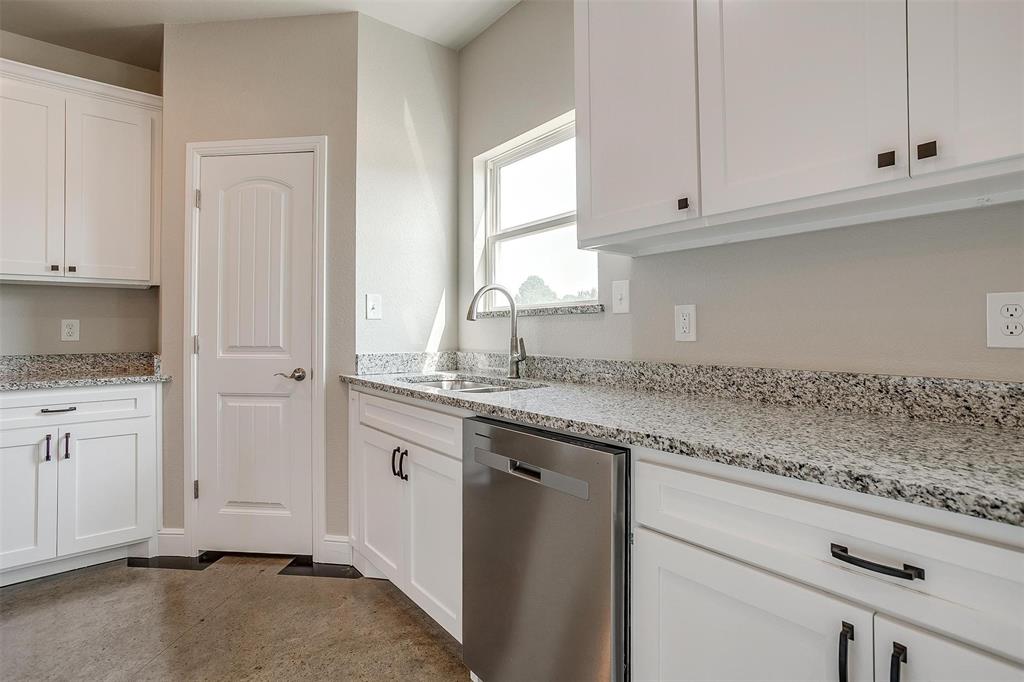 30 Frost Lane Property Photo 12