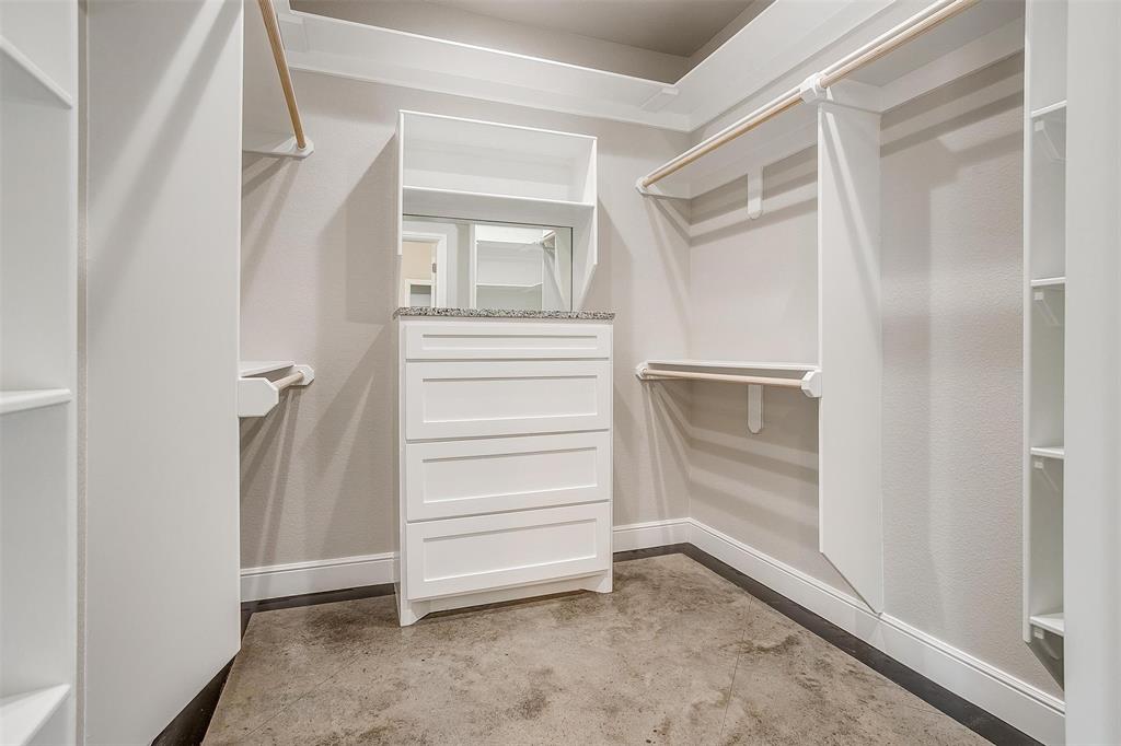 30 Frost Lane Property Photo 13