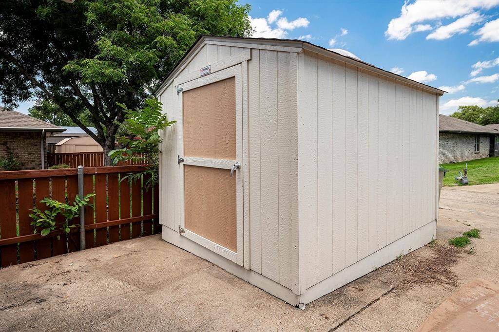 1307 Stonewood Drive Property Photo 38