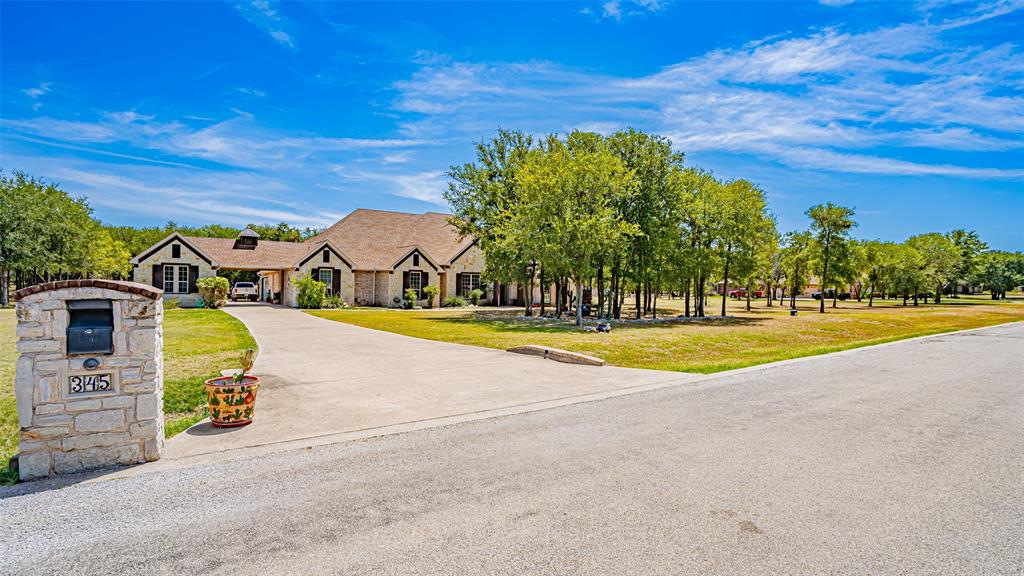 345 Sugartree Circle Property Photo 3