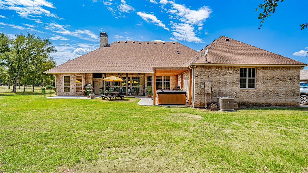 345 Sugartree Circle Property Photo 6
