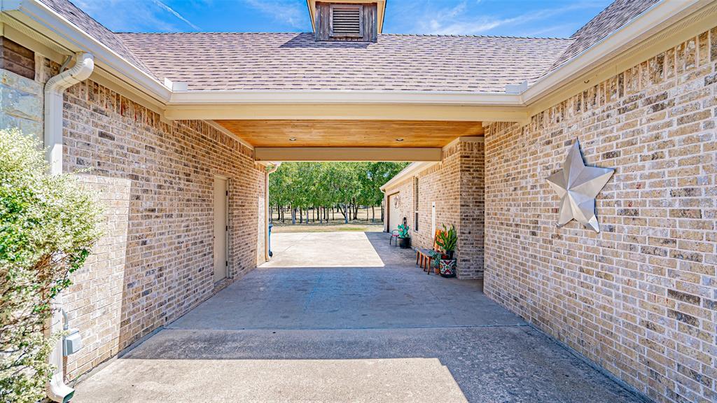 345 Sugartree Circle Property Photo 8
