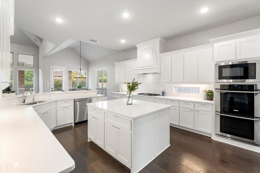 1641 Cypress Lake Lane Property Photo 8