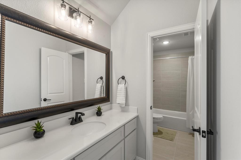 1641 Cypress Lake Lane Property Photo 26