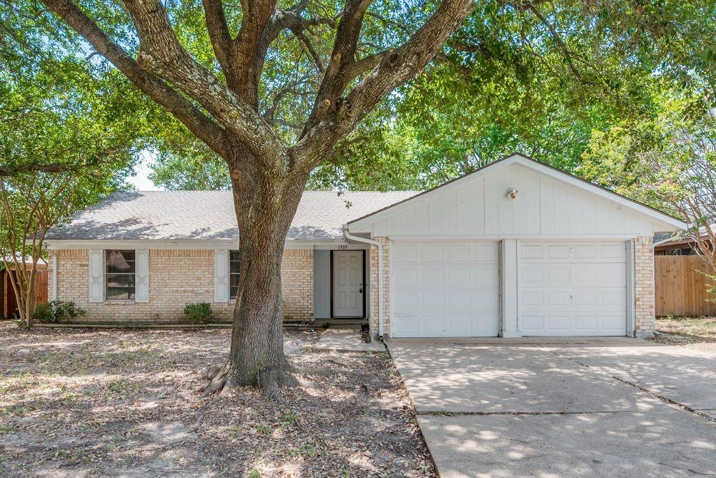 1309 Duvall Drive Property Photo 1