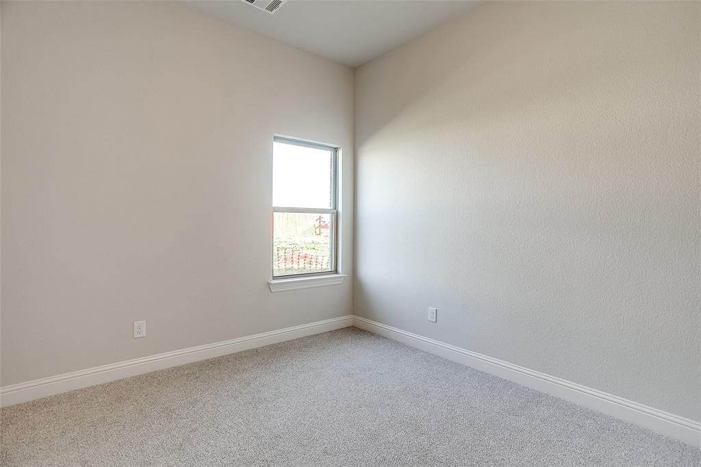 4018 Eagles Bluff Property Photo 33