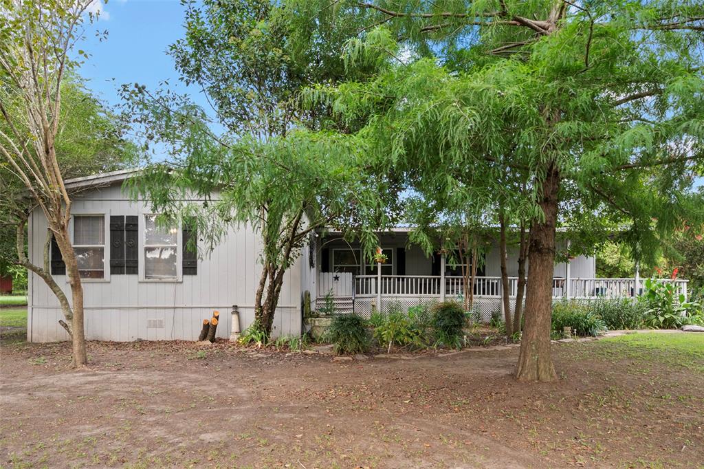 403 S Interstate 45 Property Photo 1