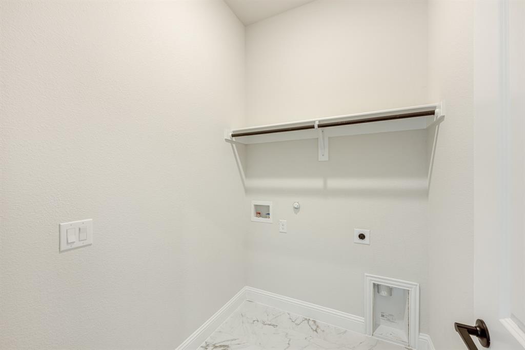 51 Osprey Street Property Photo 9