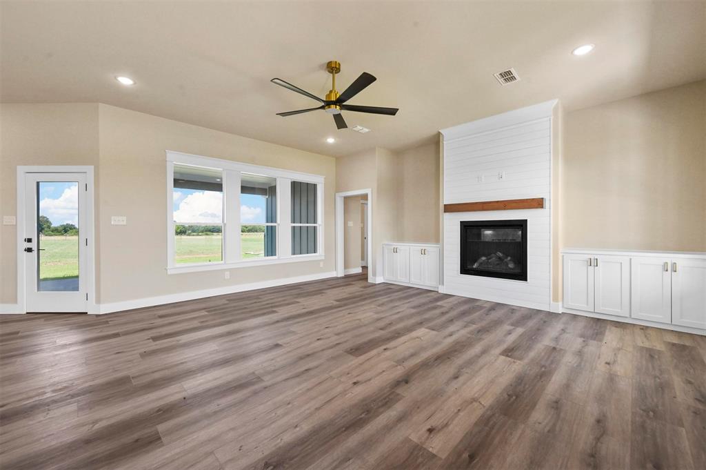 1560 Dixie Estates Way Property Photo 4