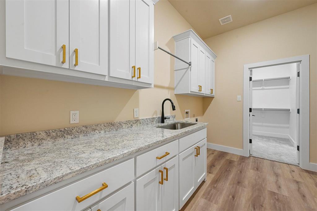 1560 Dixie Estates Way Property Photo 21