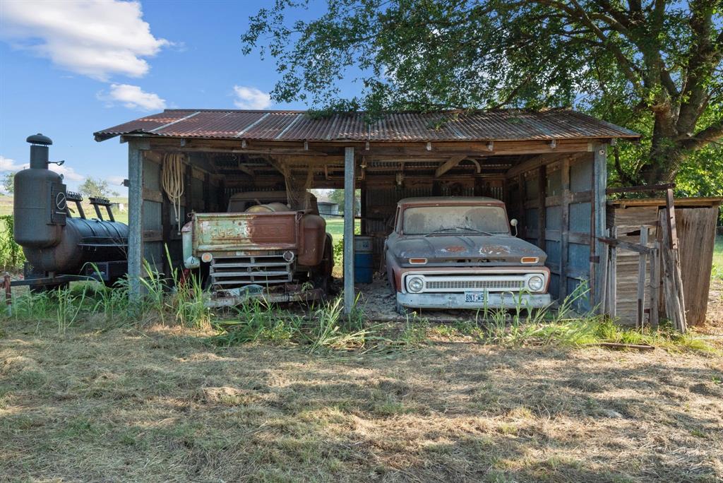 2296 County Road 290 Property Photo 38