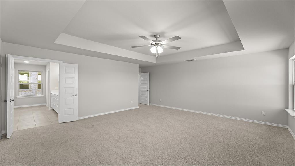 718 Hidden Feather Drive Property Photo 15