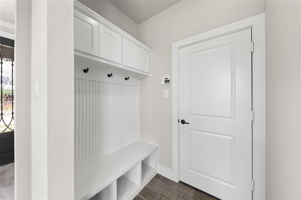 713 Wilderness Point Lane Property Photo 5