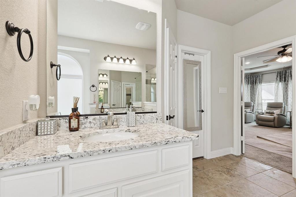 6524 Dove Chase Lane Property Photo 13