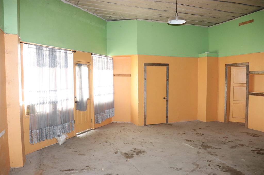 102 Lubbock Street Property Photo 9