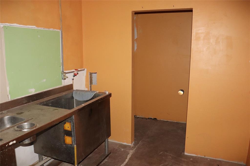 102 Lubbock Street Property Photo 11