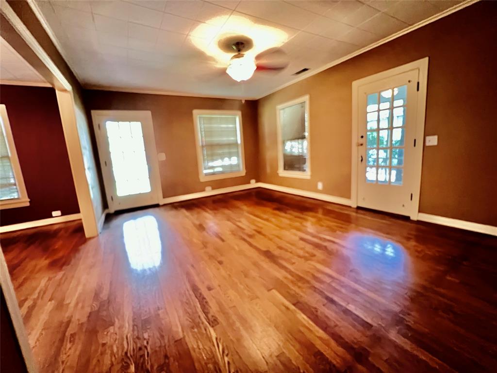 531 S Dallas Avenue Property Photo 3