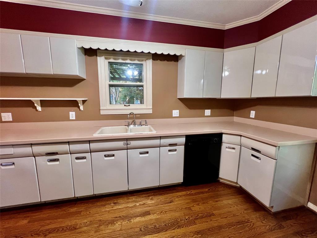 531 S Dallas Avenue Property Photo 8