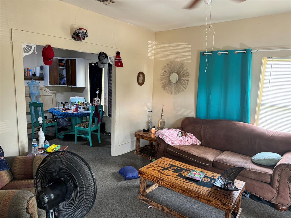 207 N 5th Street Property Photo 5