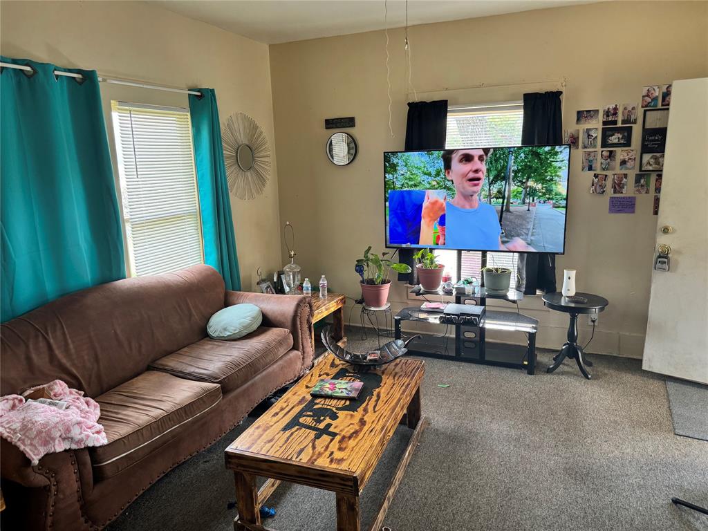 207 N 5th Street Property Photo 7