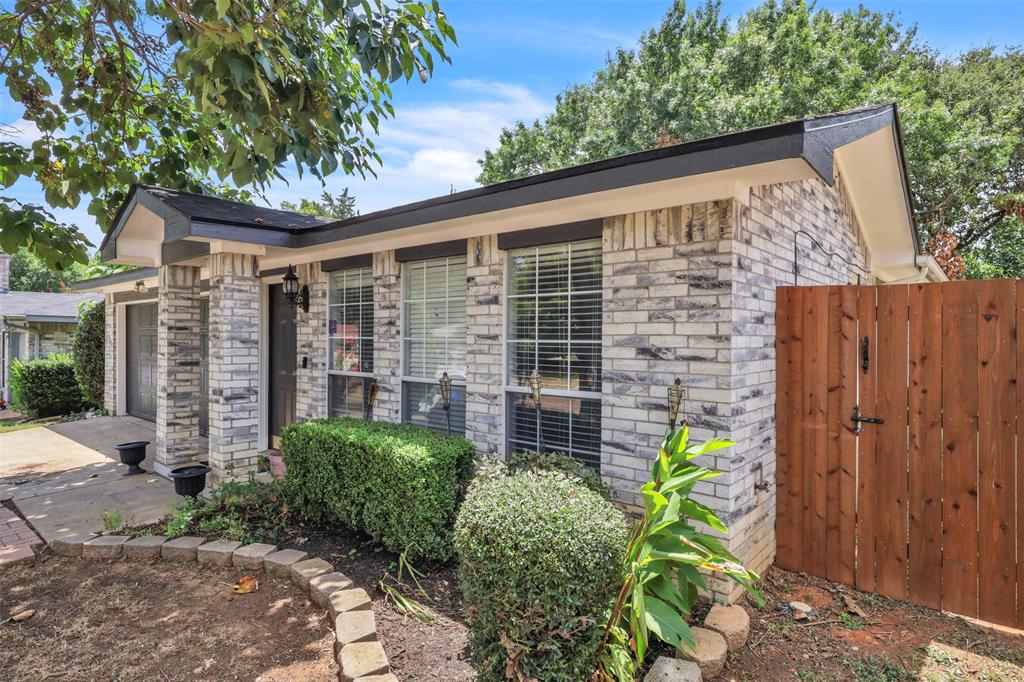 9219 Crimnson Court Property Photo 3