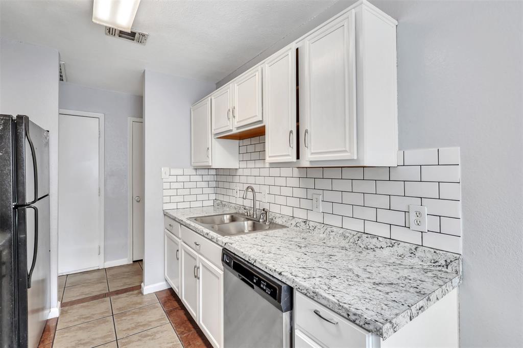 9219 Crimnson Court Property Photo 7