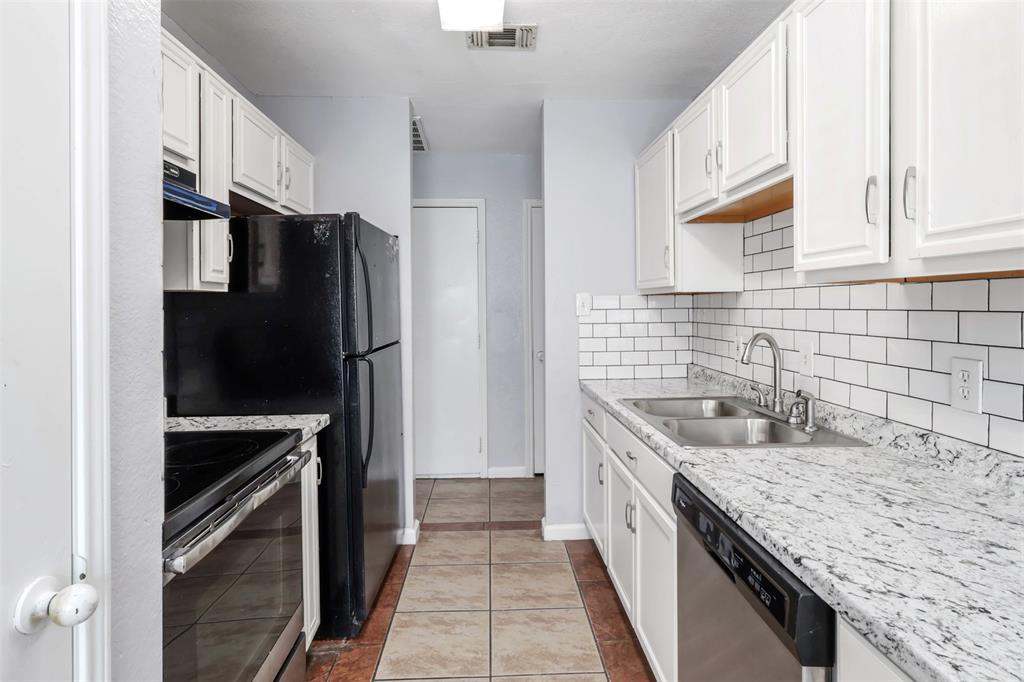 9219 Crimnson Court Property Photo 8