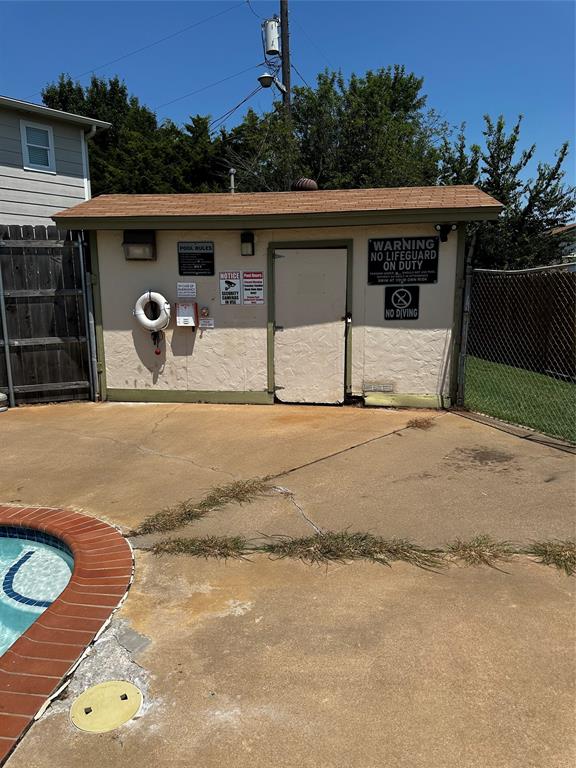 1404 Courtney Place Property Photo 10