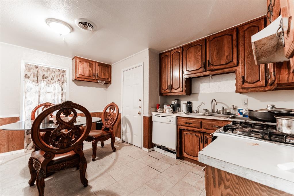 6762 Church Street Property Photo 1