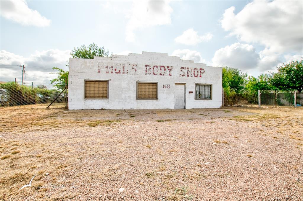 1433 Pine Street Property Photo