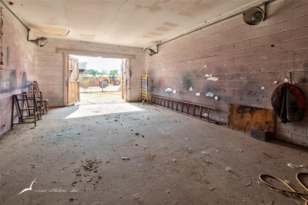 1433 Pine Street Property Photo 8