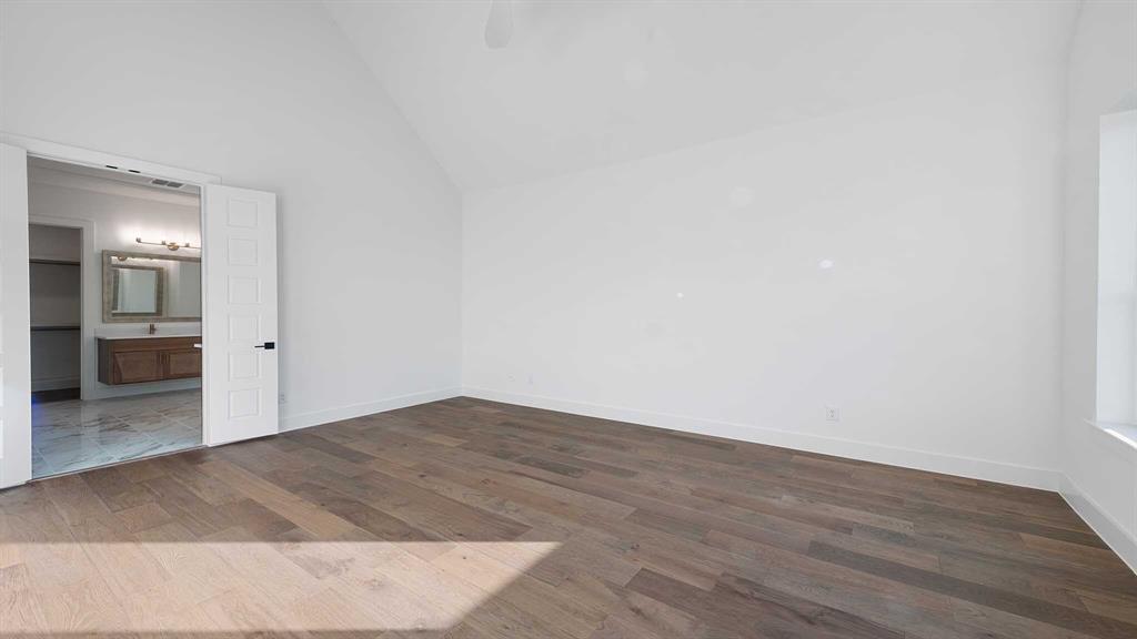 13709 Magenta Street Property Photo 16