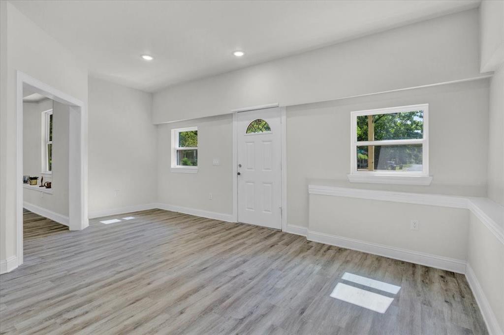 254 19th Street Property Photo 6