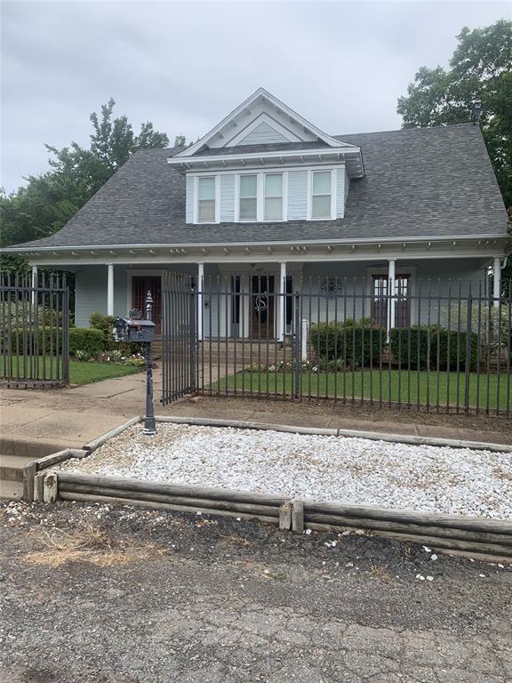 607 2nd Street Property Photo 1