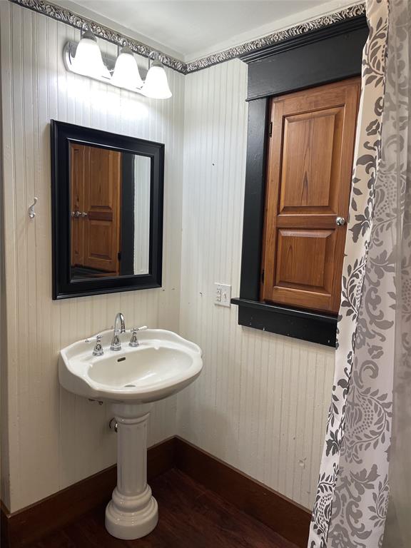 607 2nd Street Property Photo 12