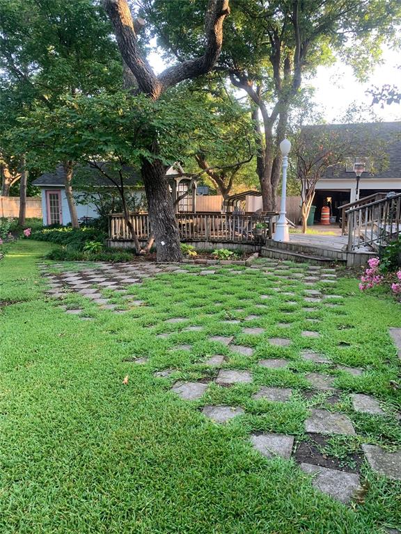 607 2nd Street Property Photo 13